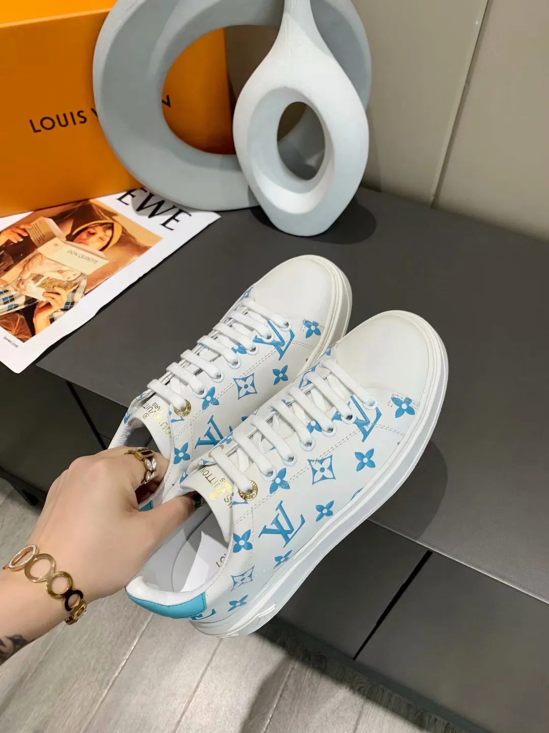 CE - LUV Casual Low Blue White Sneaker