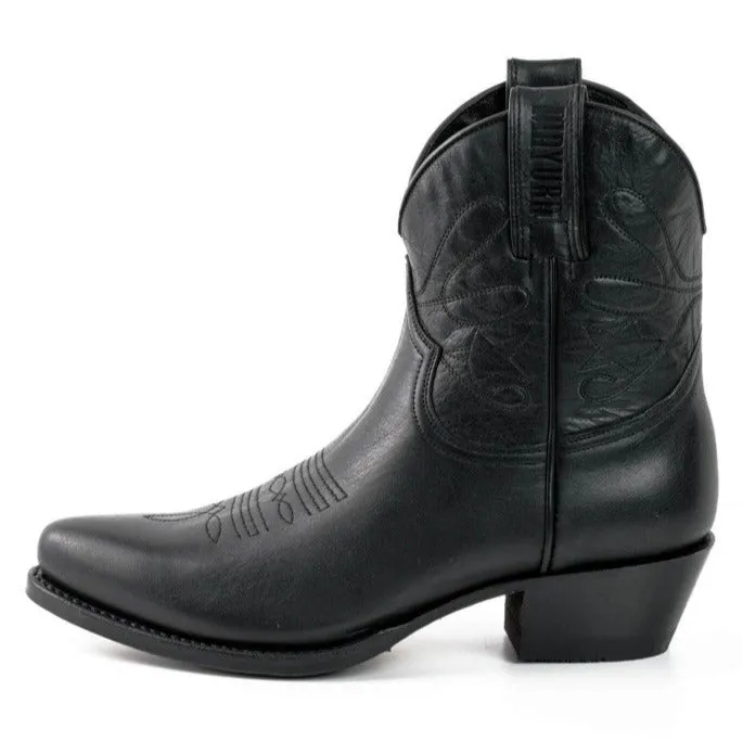 GENUINE LEATHER WOMEN'S BOOTS STAR