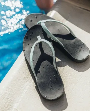 Puawe Sandals