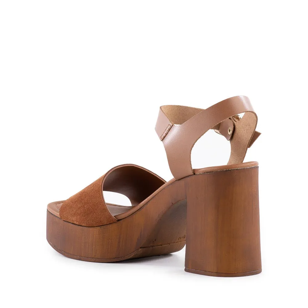 Seychelles Manila Sandals in Cognac Suede